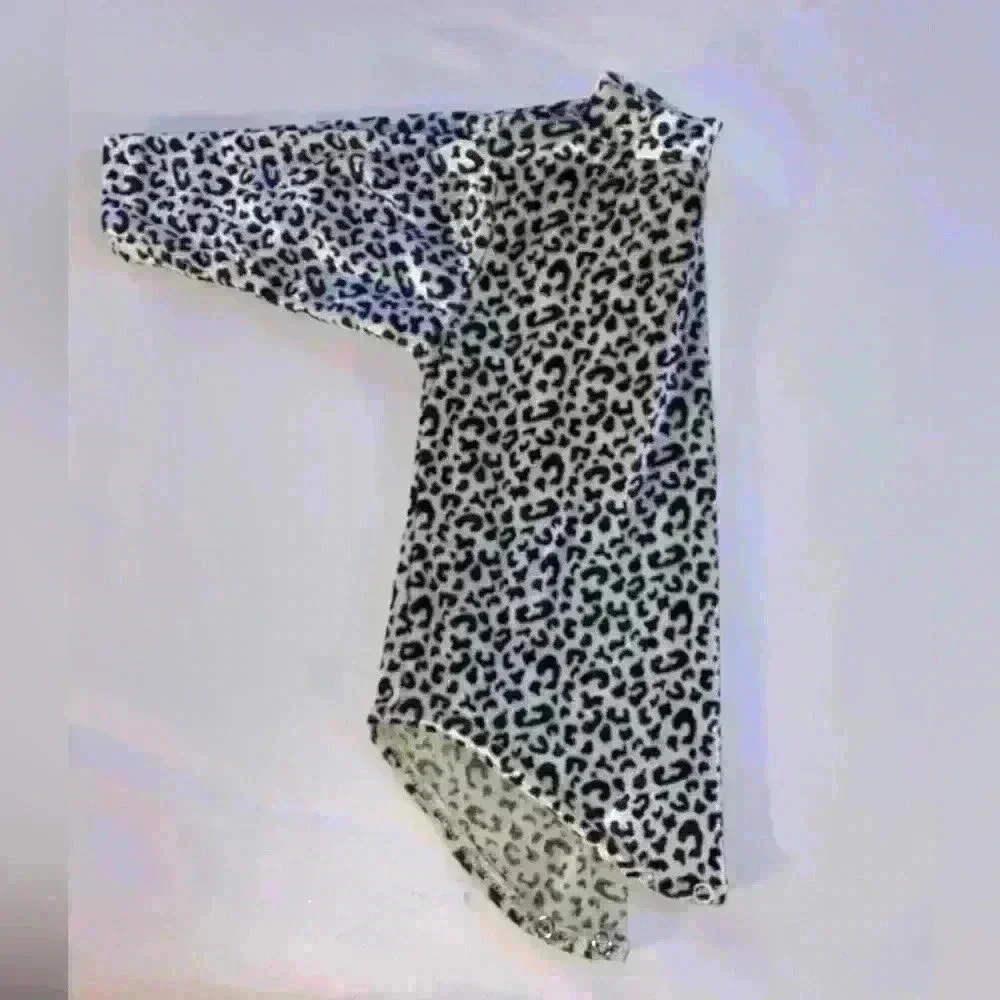 The Children's Place Size 12M Leopard Print Velour Stretch Onesie